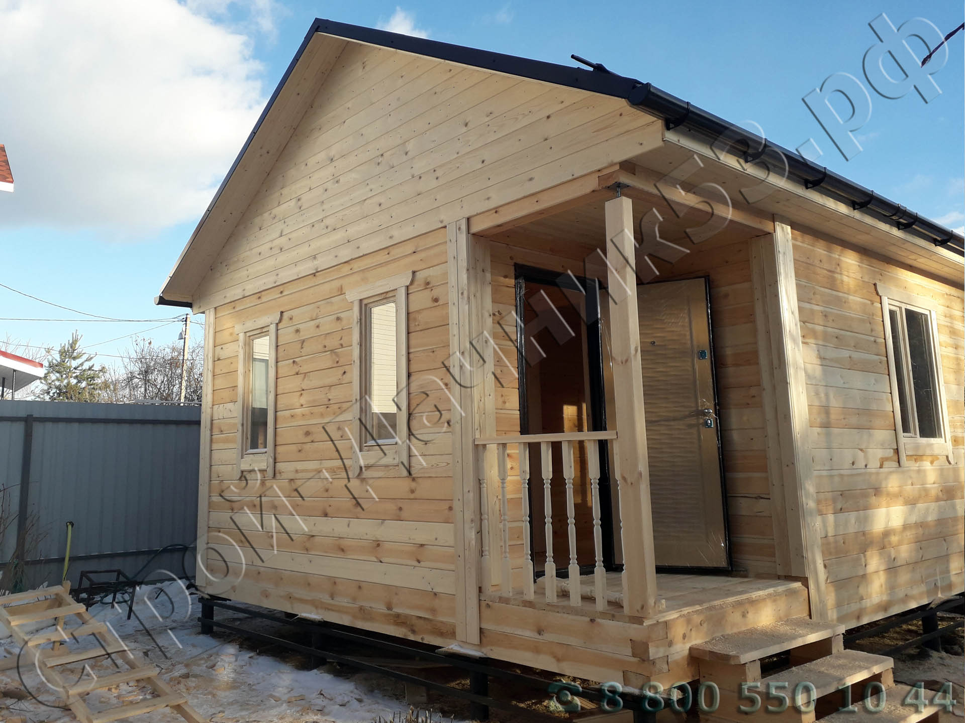 Баня пятистенок с террасой, установлена дверь по акции (производство Россия)