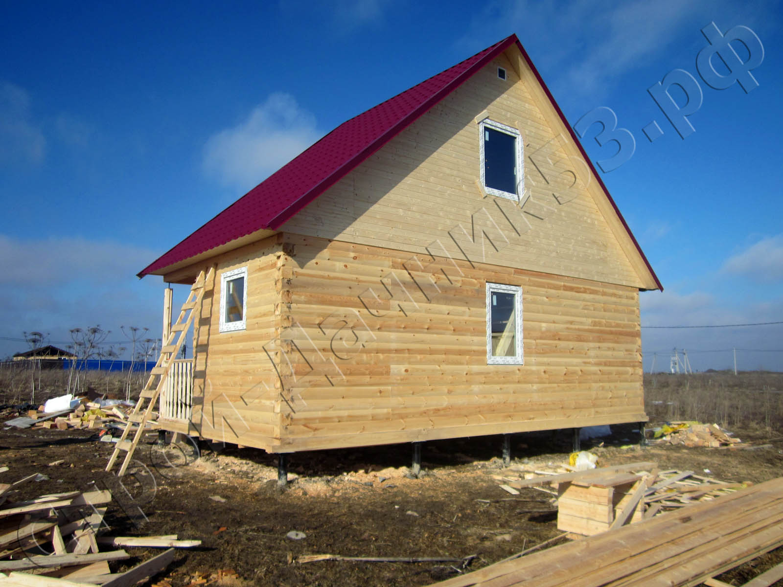 Вид бани с задней стороны