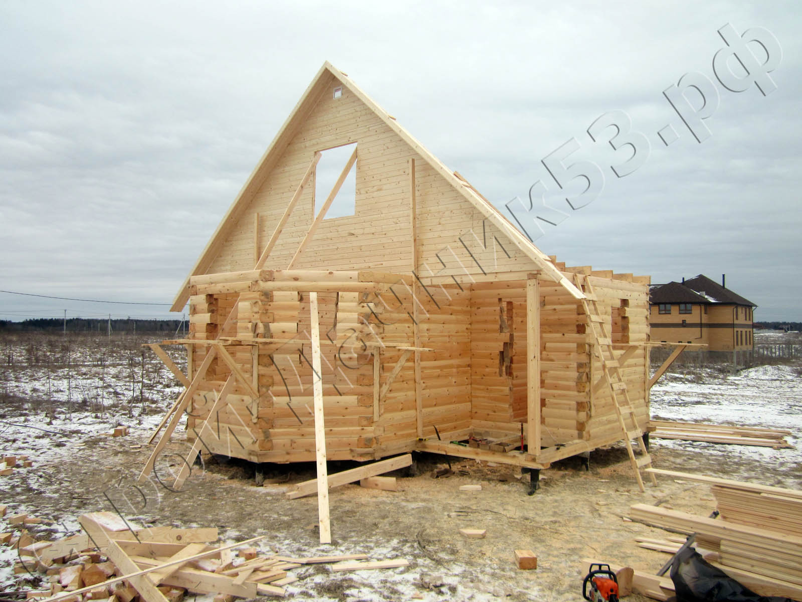 Монтаж сруба закончен возведение стропильной системы