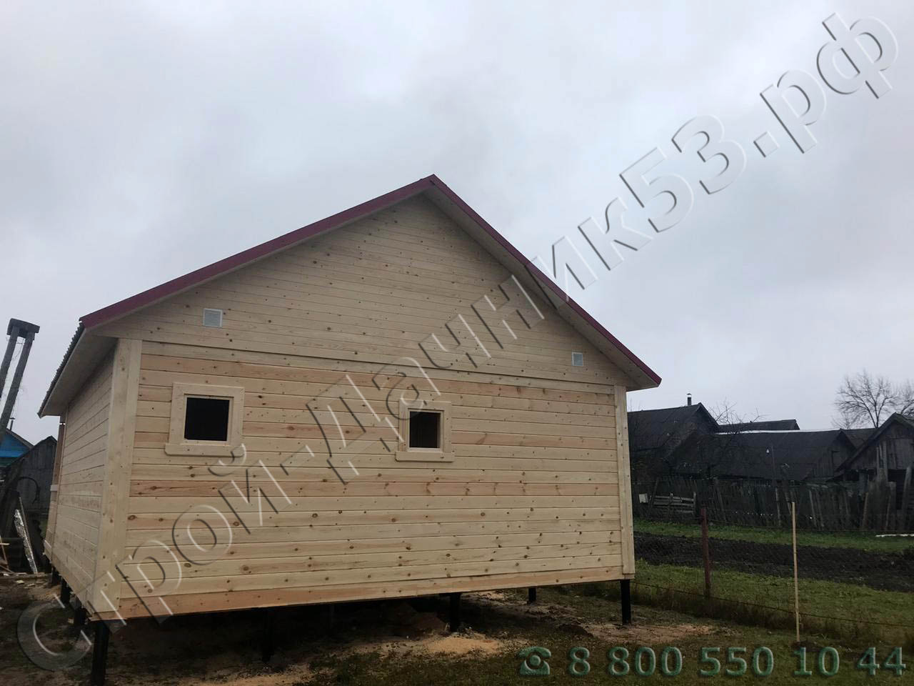 Вид бани со стороны парной, моечной и сан узла