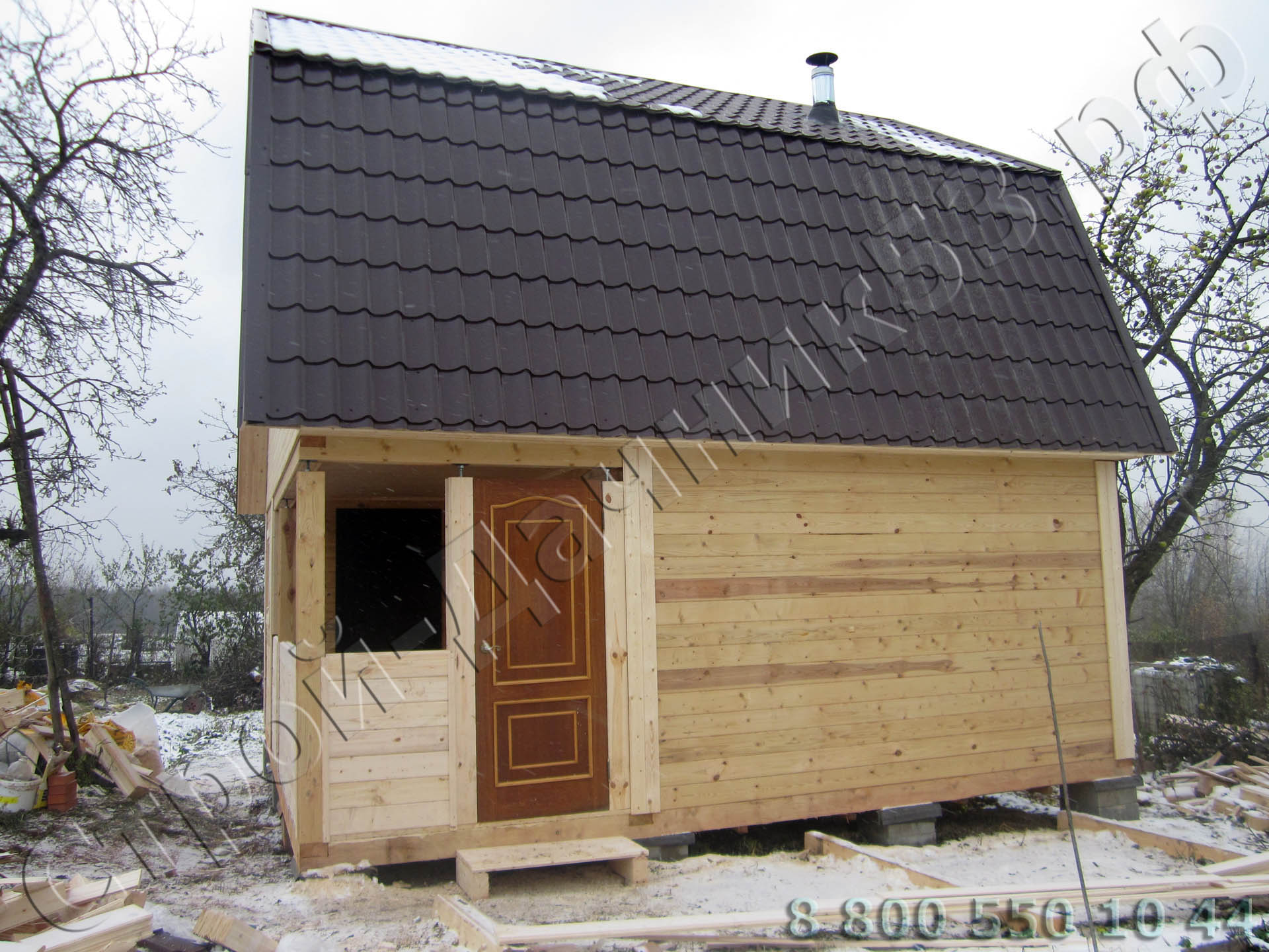 Вид бани сбоку со стороны моечной и парной