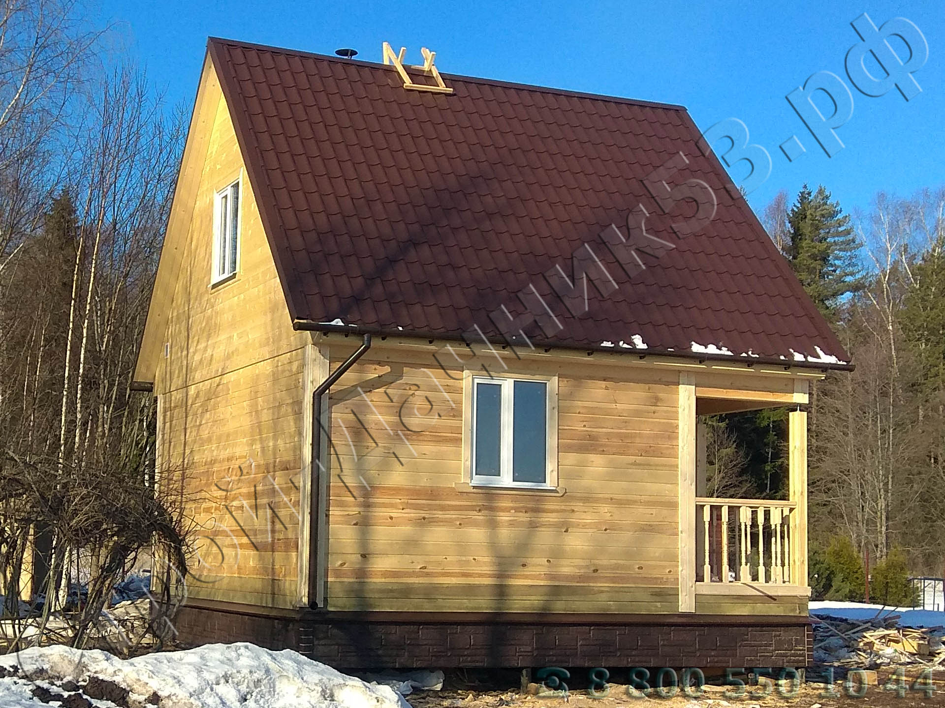 Вид бани с задней стороны