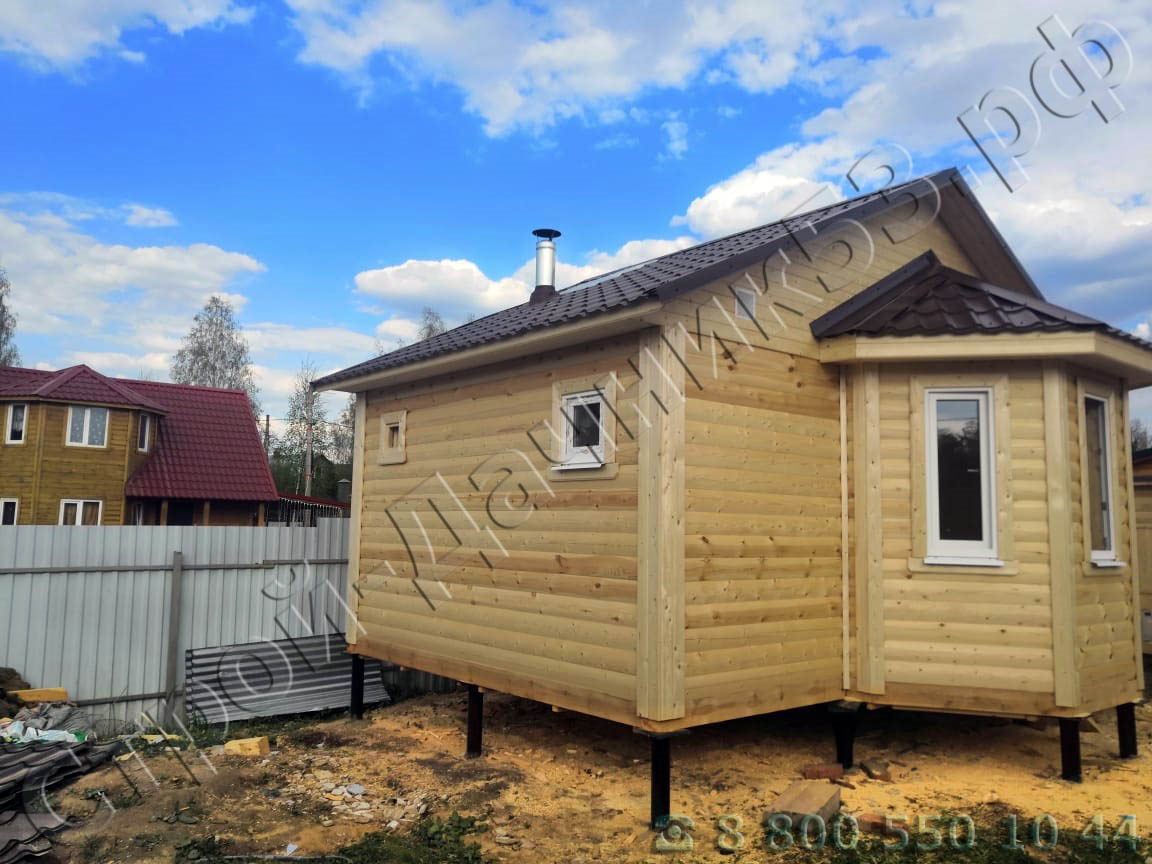 Вид бани со стороны моечной и парной