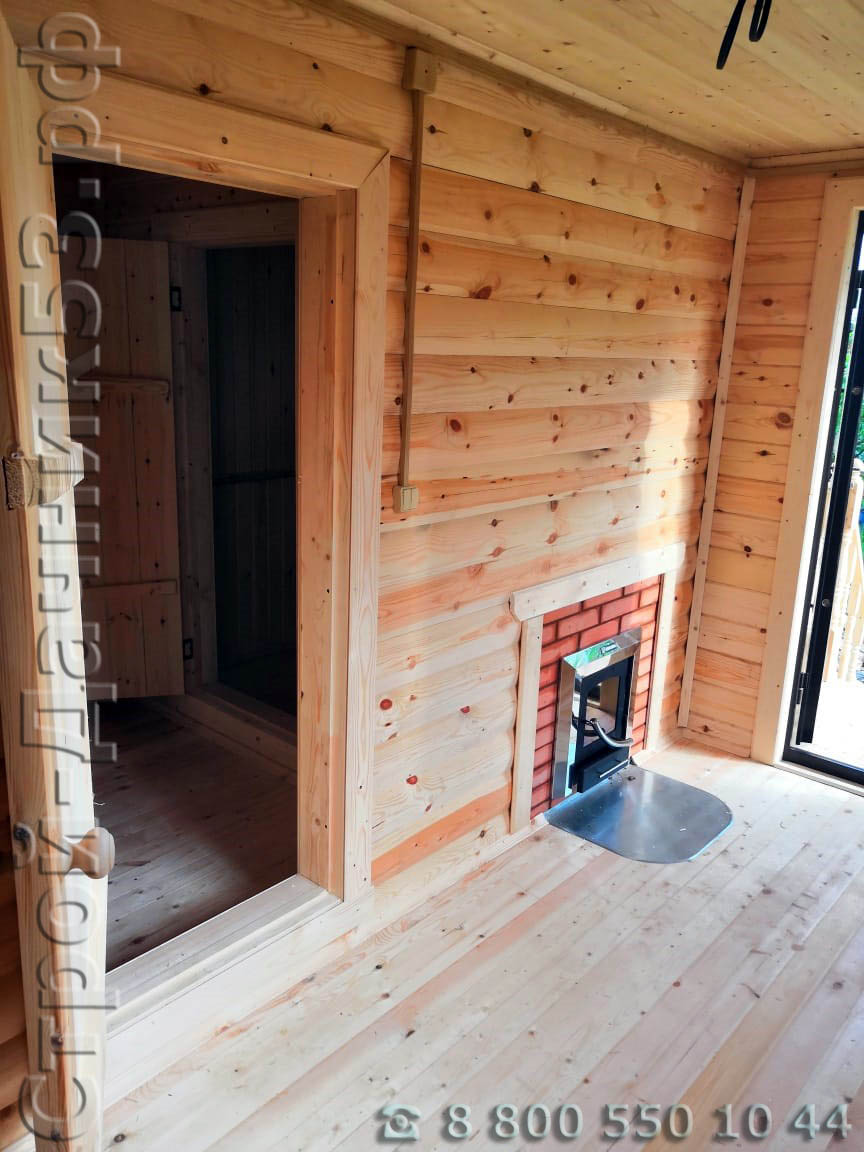 Внутренняя отделка комната отдыха, установлена печь с облицовкой кирпичом и выполнена разводка электрике