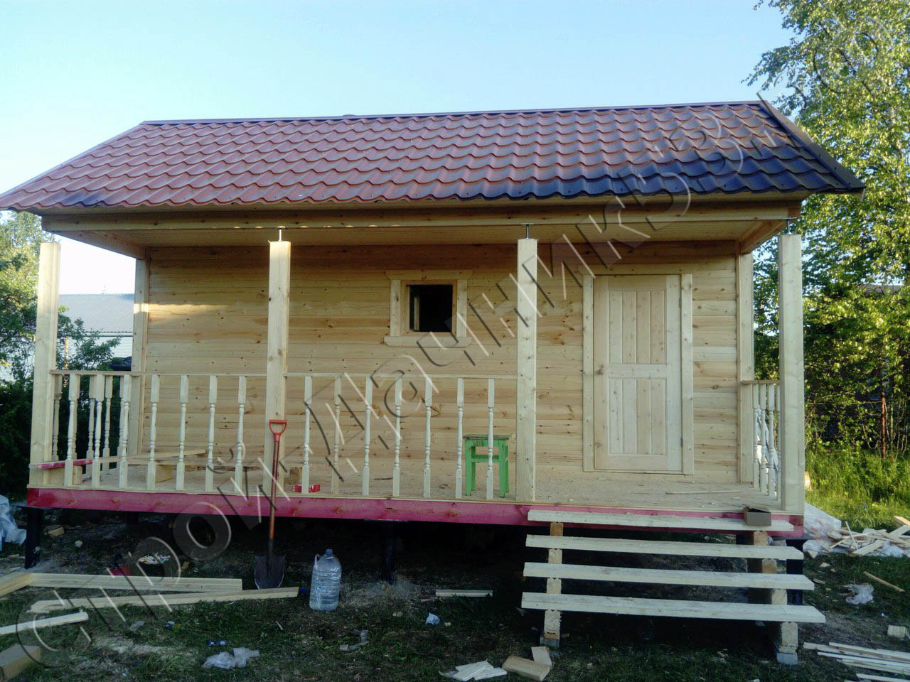 Лицевая сторона бани