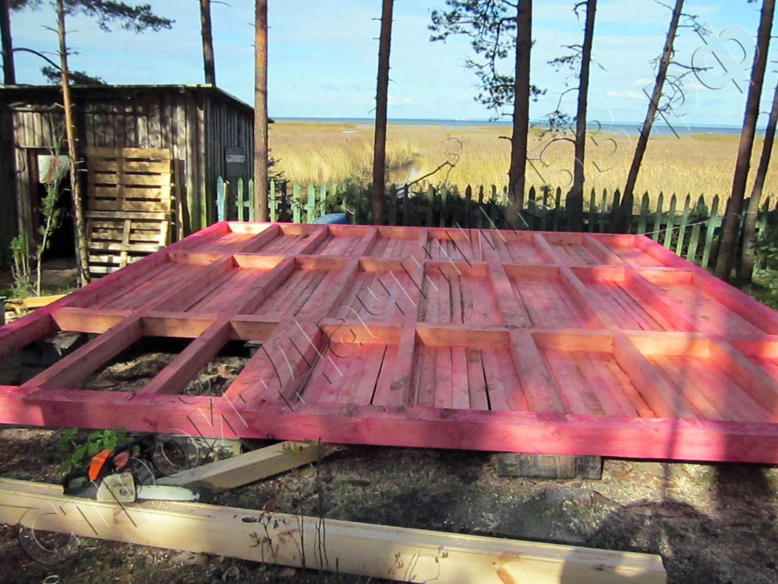 Обвязка основания с черновыми полами под утеплитель