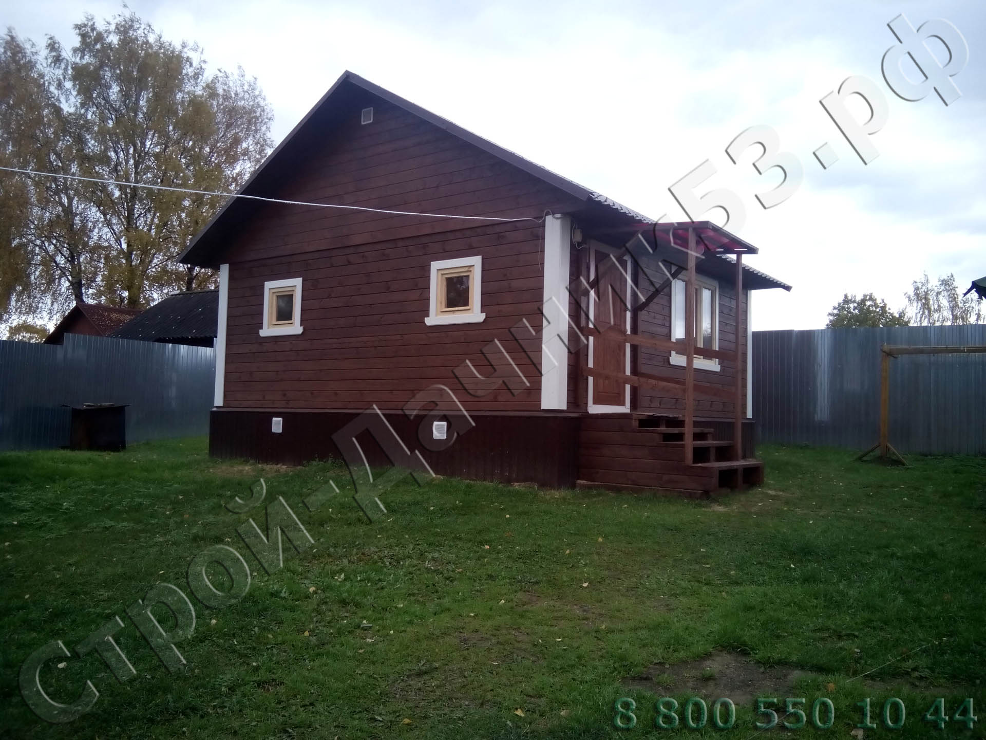 Вид бани сбоку