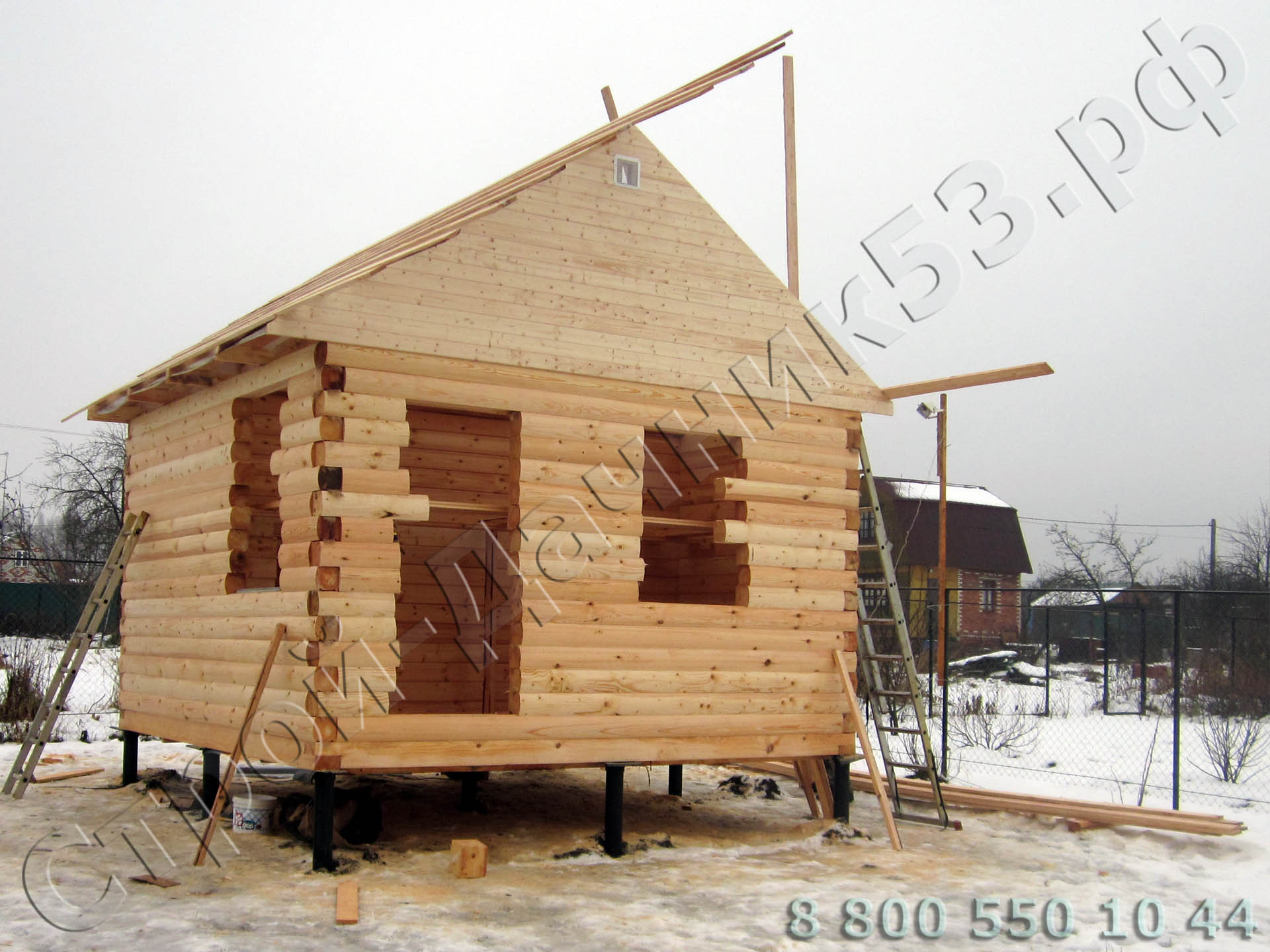 Сруб с установкой фронтонов