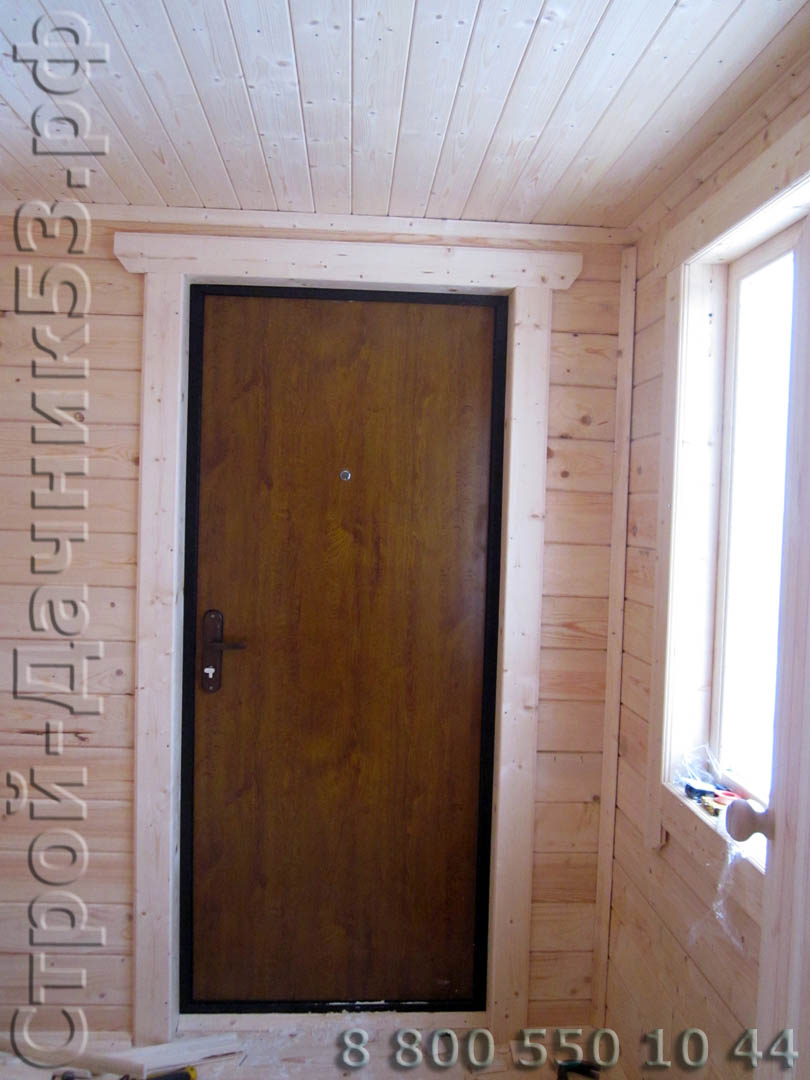Установленная входная металлическая дверь производства Россия