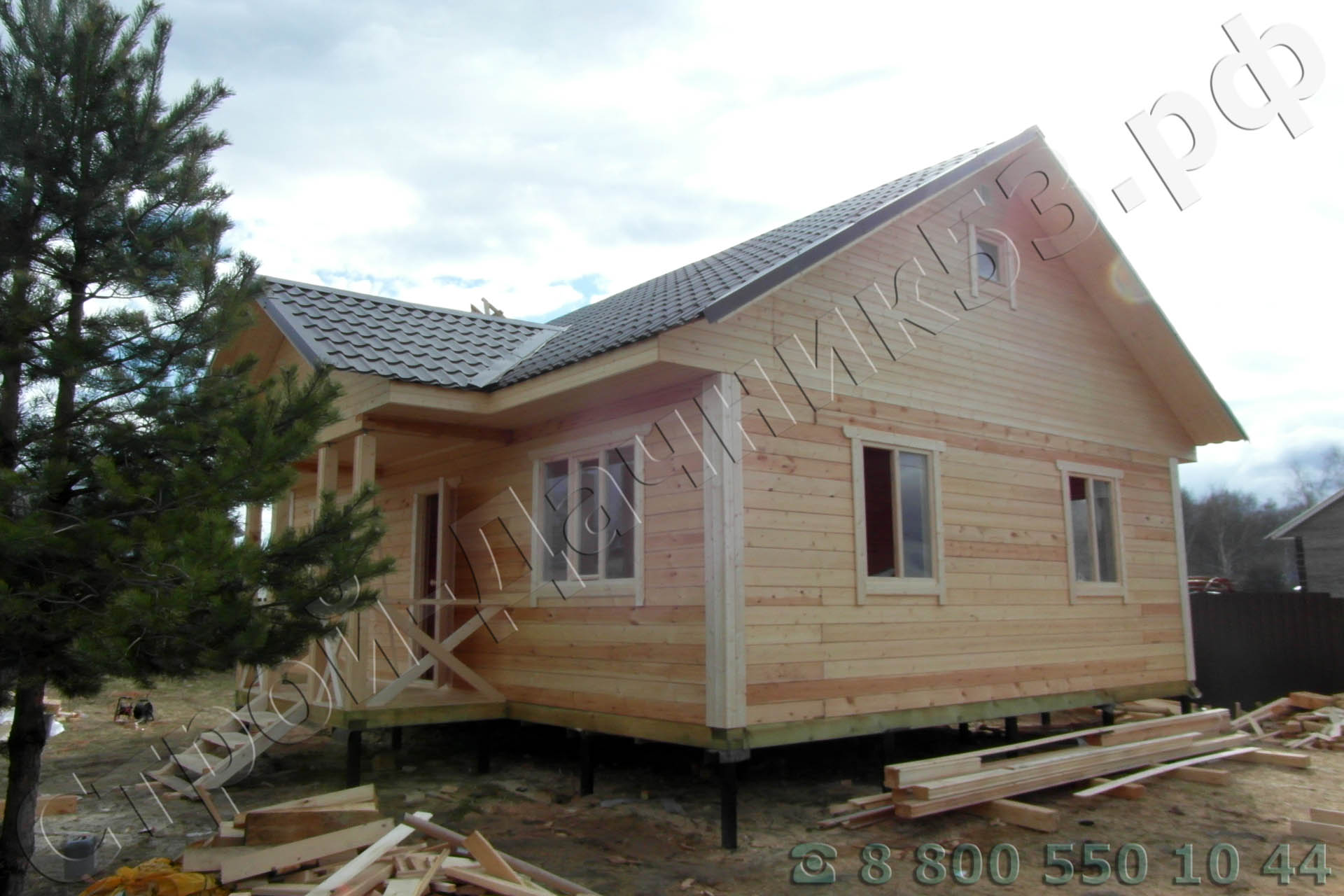 Вид дома с бока со стороны кухни гостинной