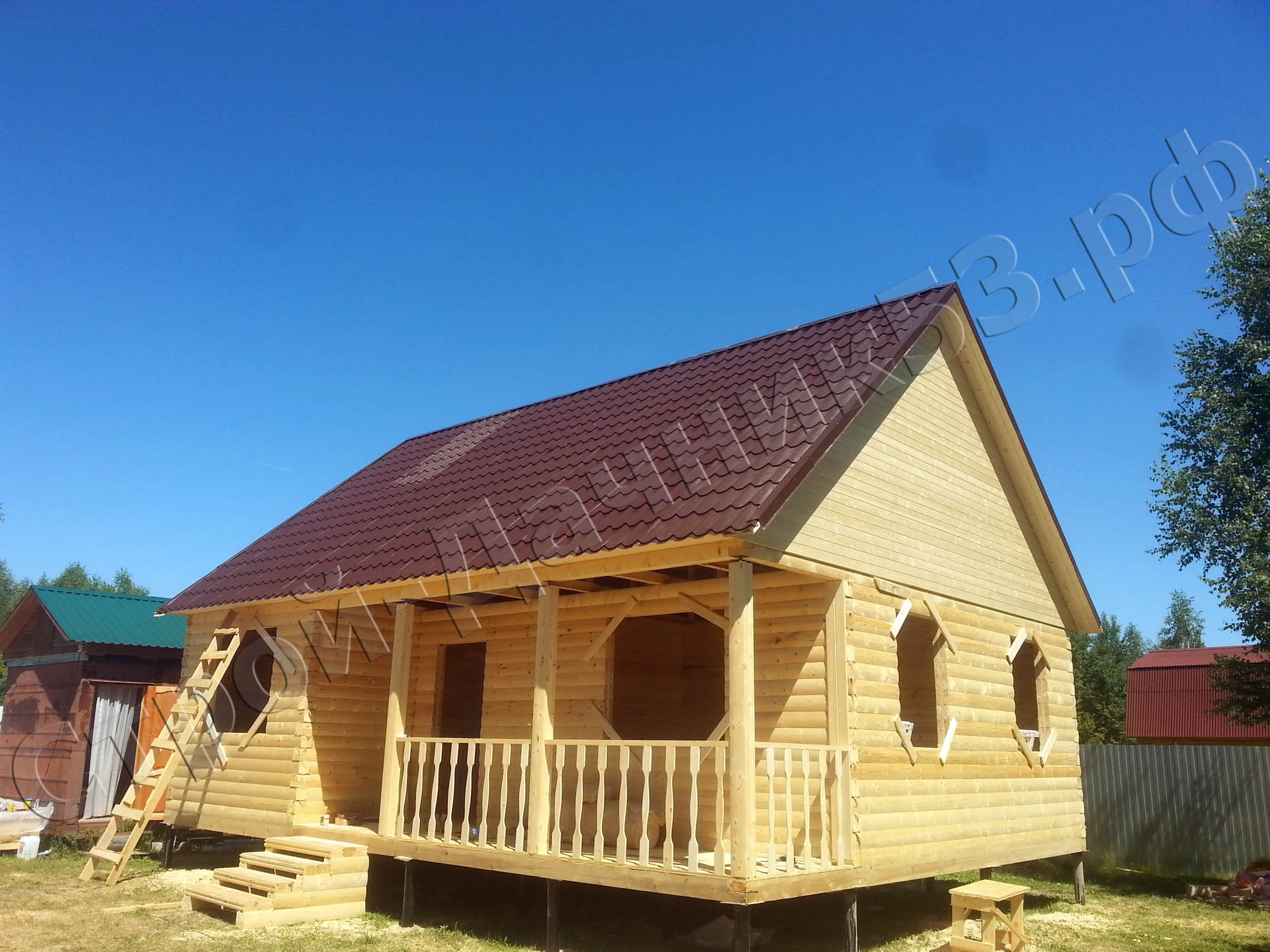 Закончены кровельные работы дома