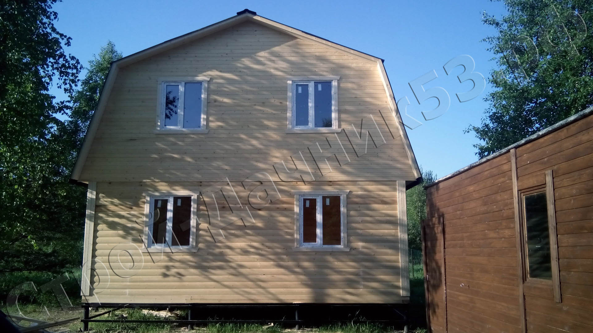 Фасад дома с южной стороны