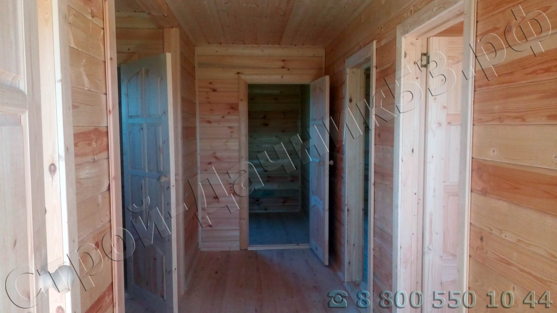 Внутренняя отделка в доме 8 × 8 м