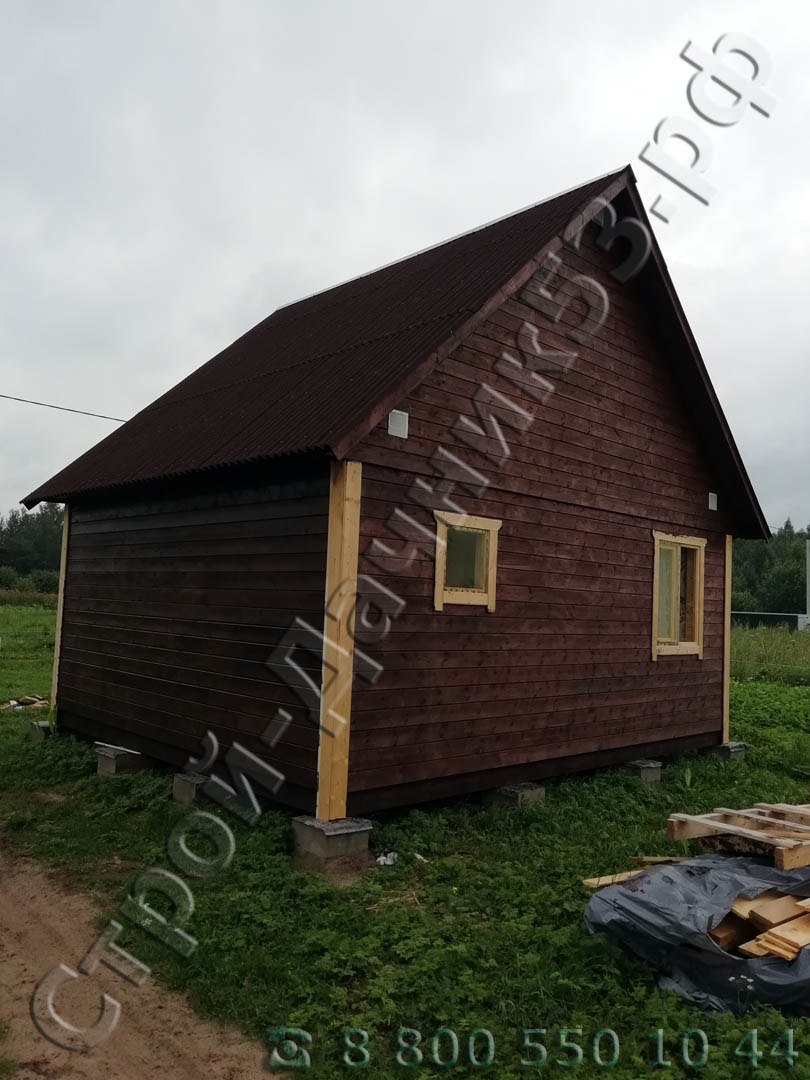 Вид выполненного дома с задней стороны