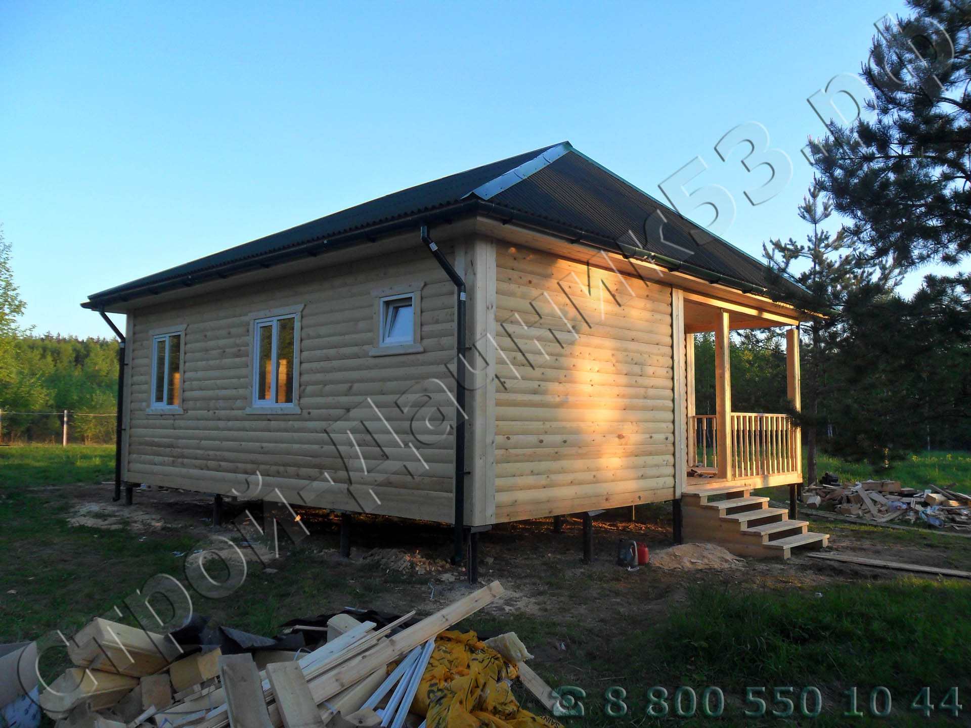 Вид дома с бока комната кухня су