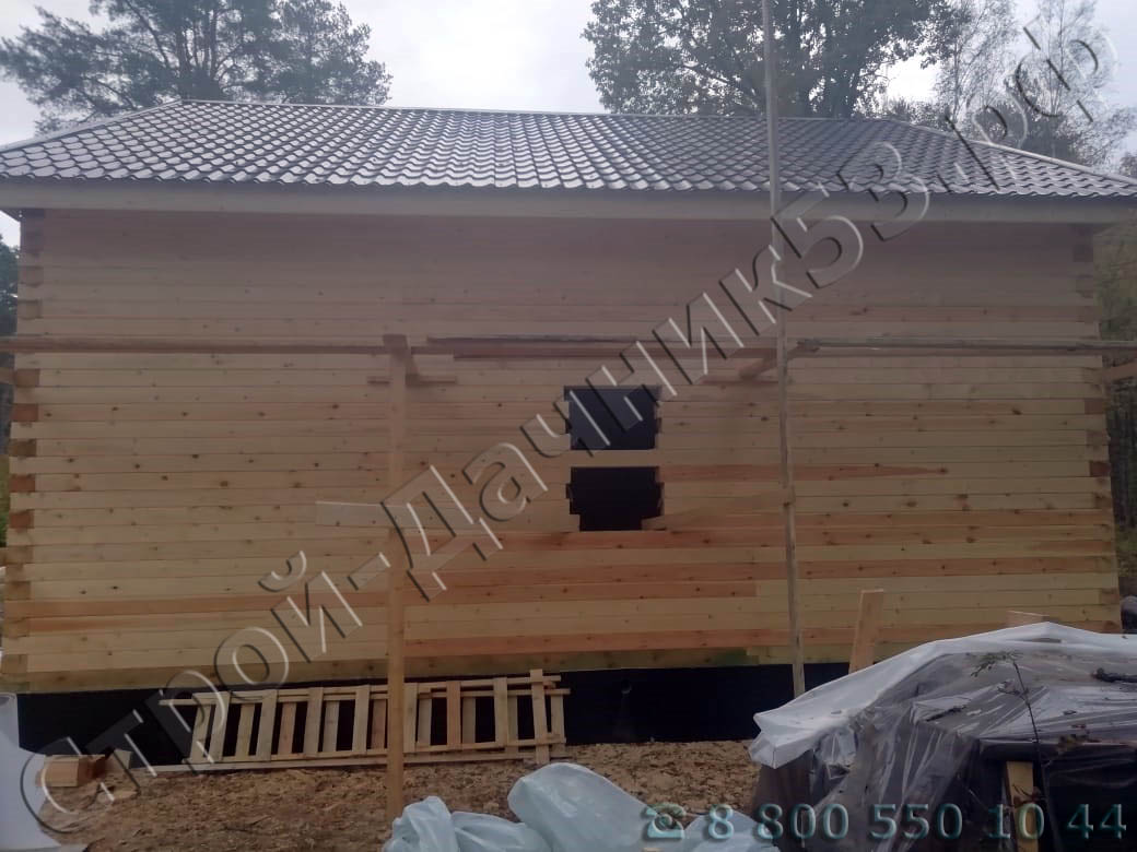 Дом с задней стороны