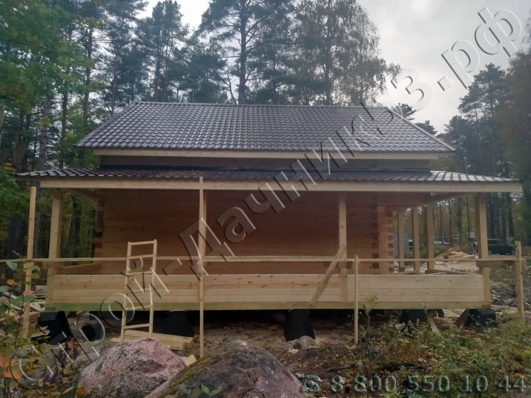 Дом со стороны ската крыши