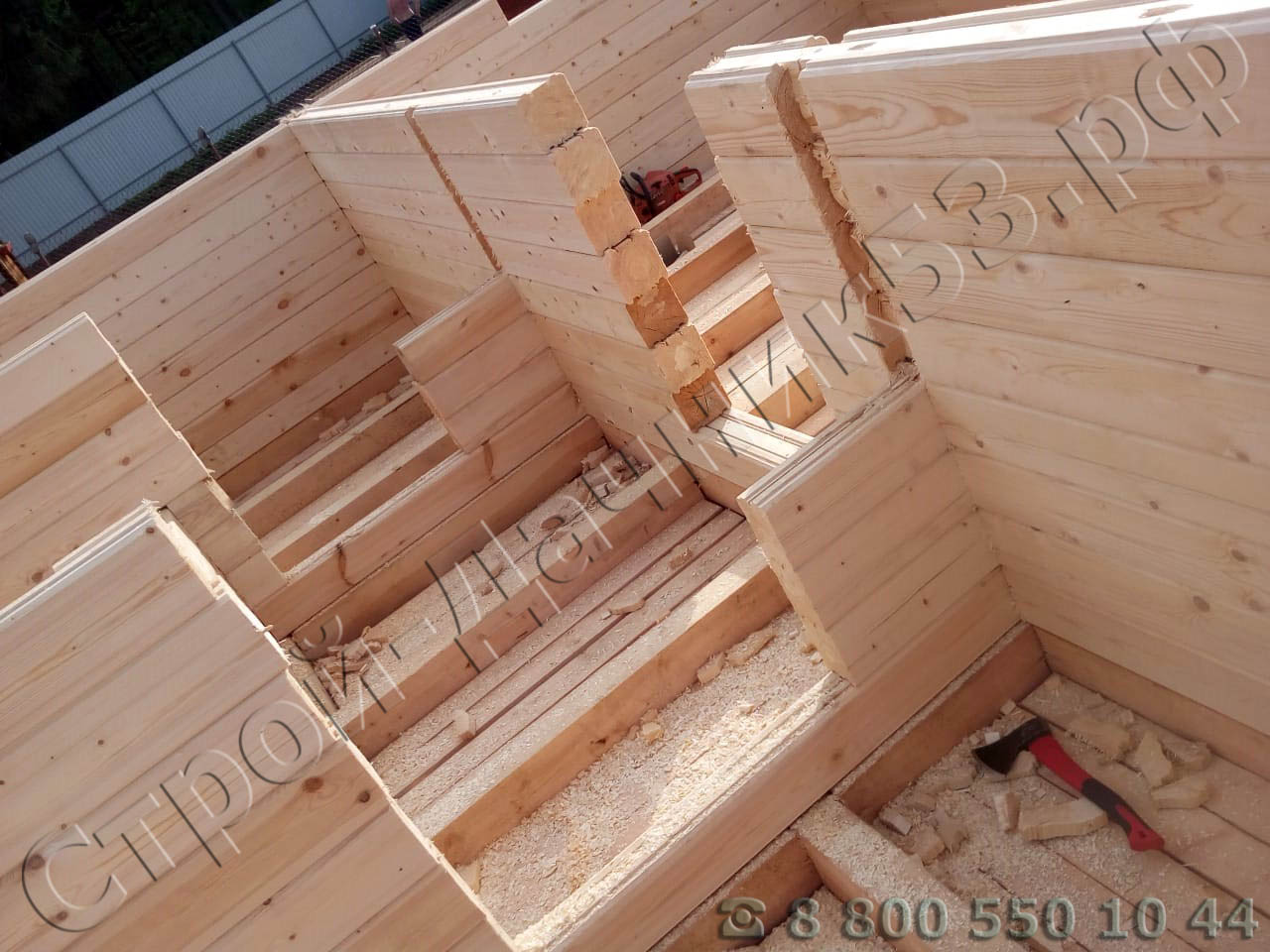 Возведение сруба с внутренними перегородками из профилированного бруса