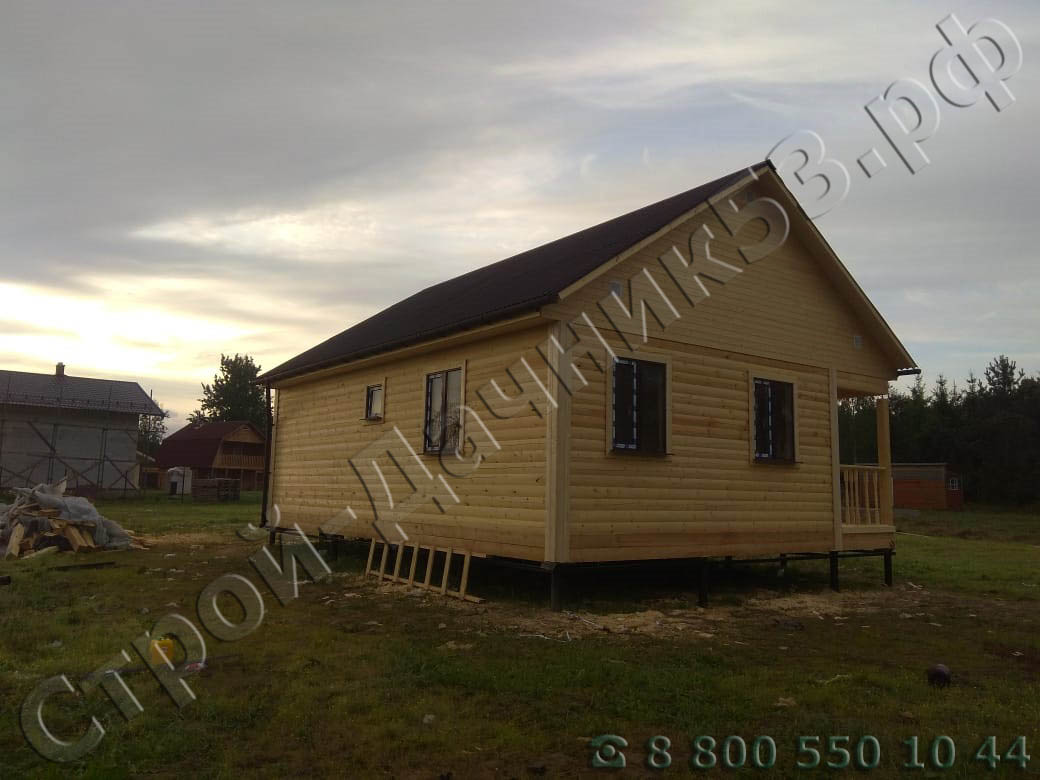 Вид дома с задней стороны