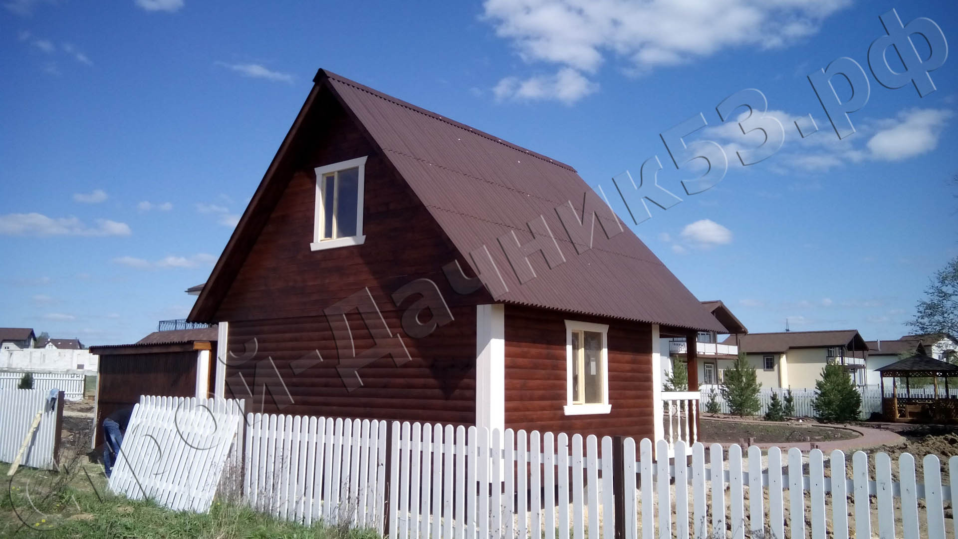 Вид с задней стороны части дома