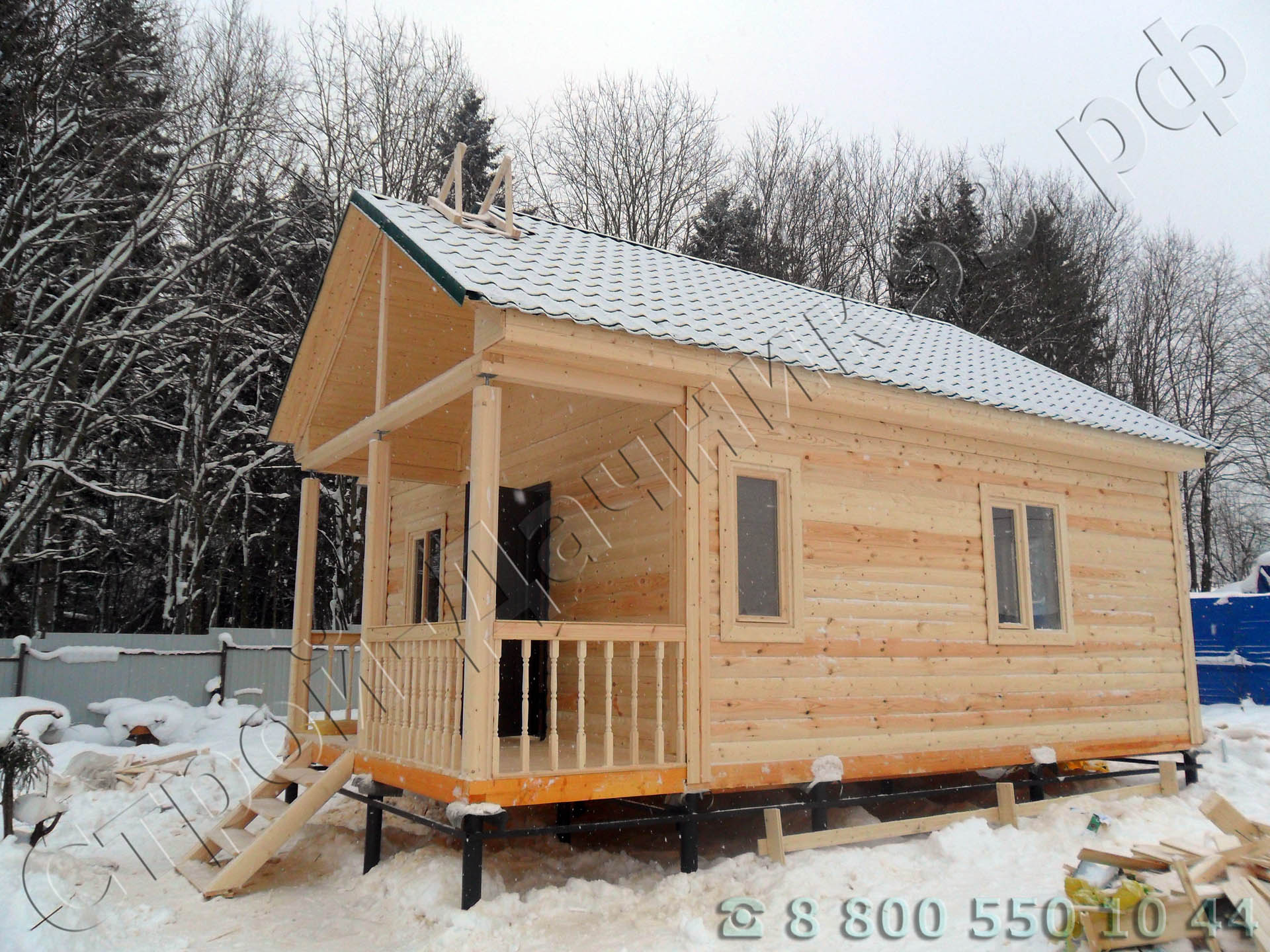 Вид дома с бока правая сторона