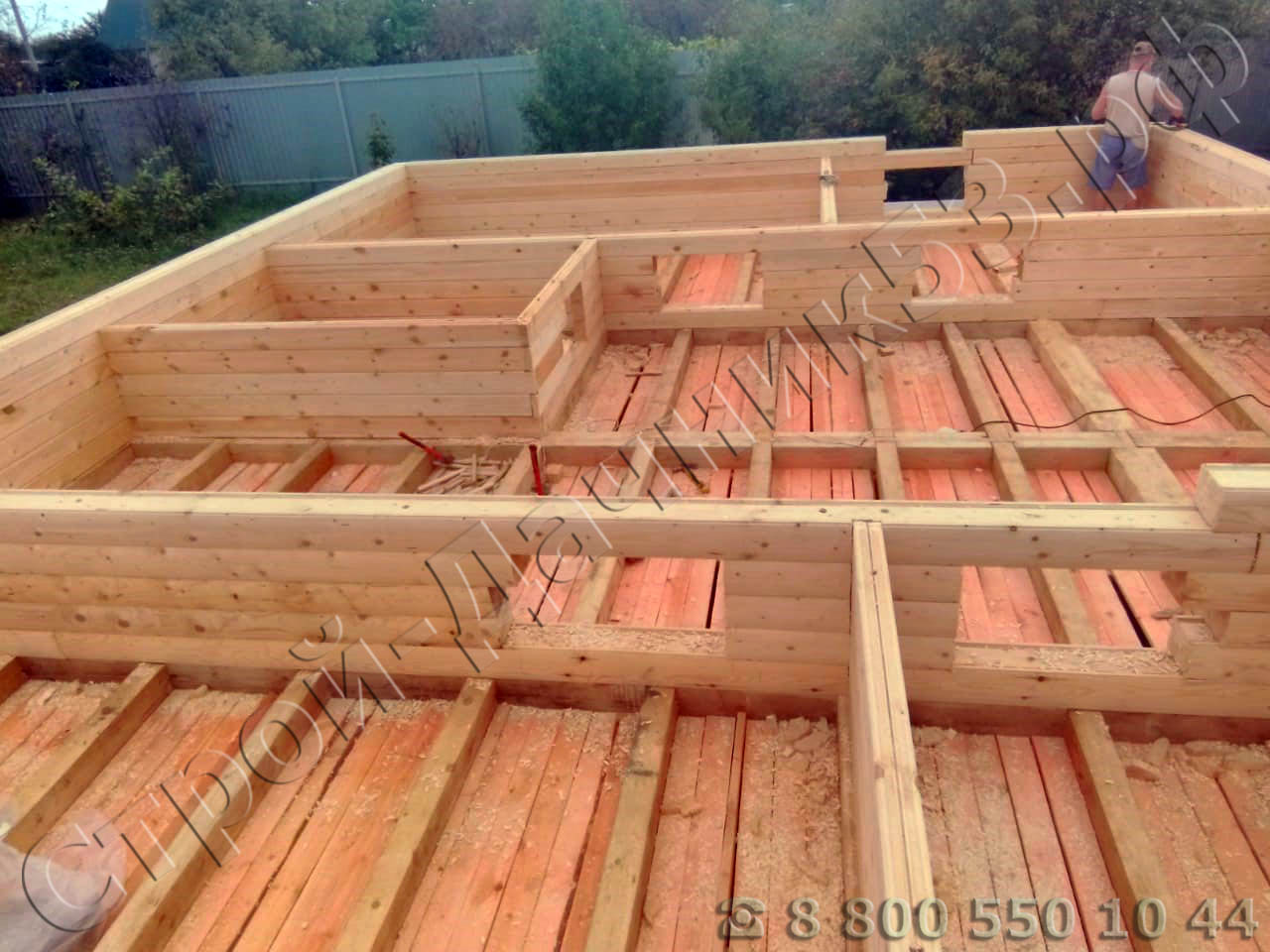 Возведение сруба с межкомнатными перегородками. Сборка на деревянные нагеля