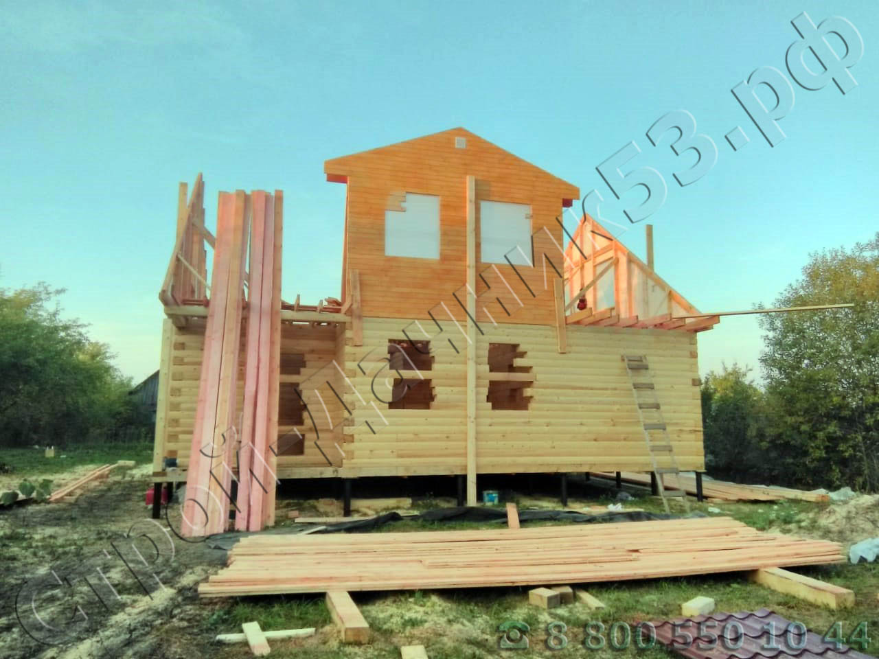 Установка фронтонов дома