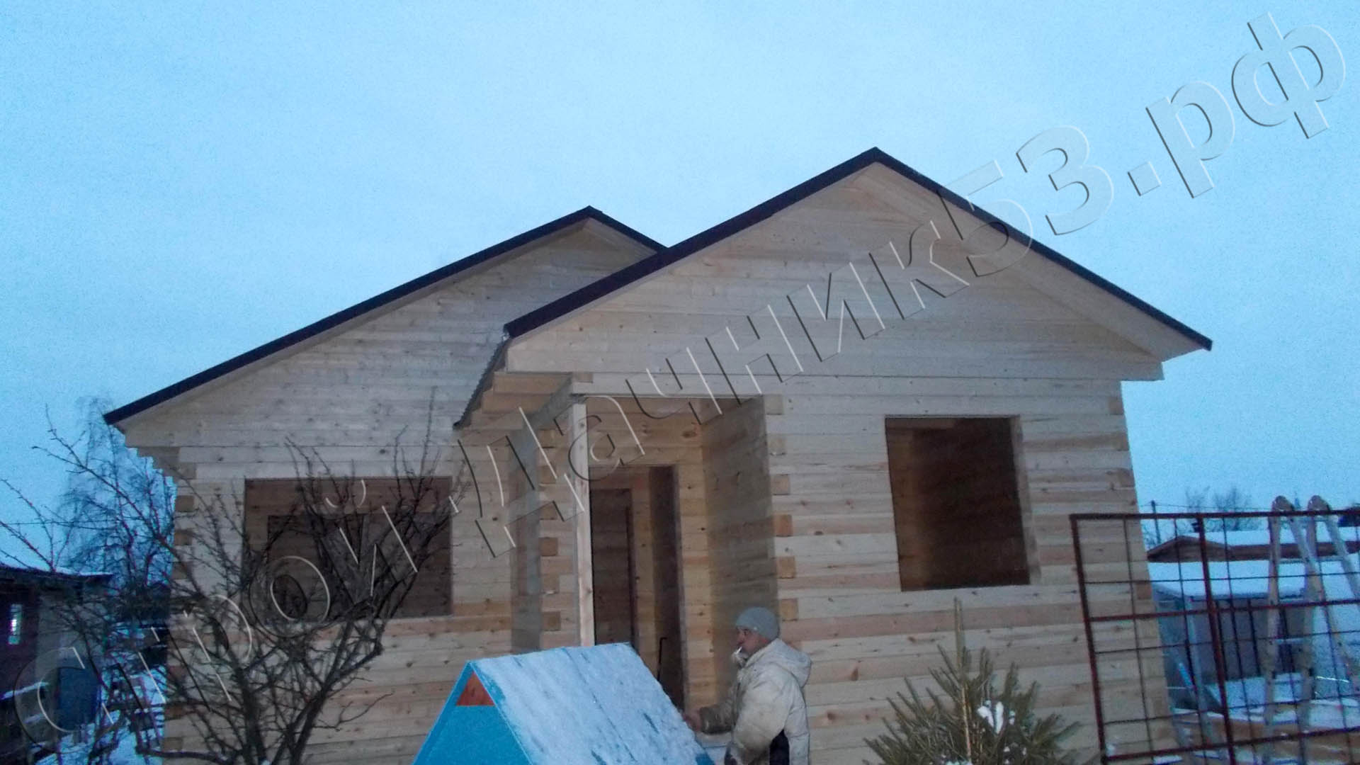 Монтаж дома без отделки закончен