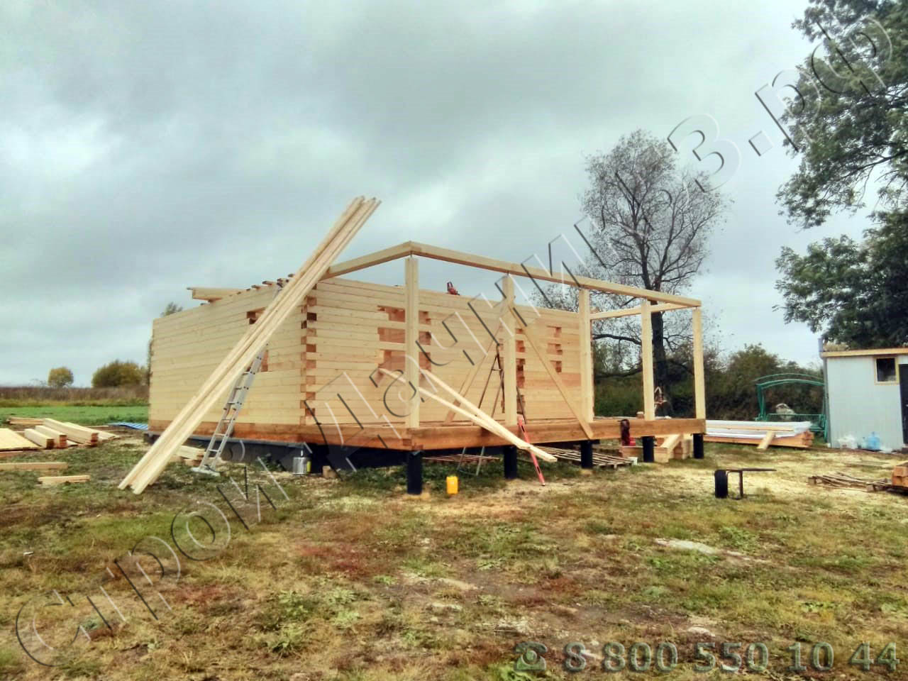 Монтаж сруба на деревянные нагеля