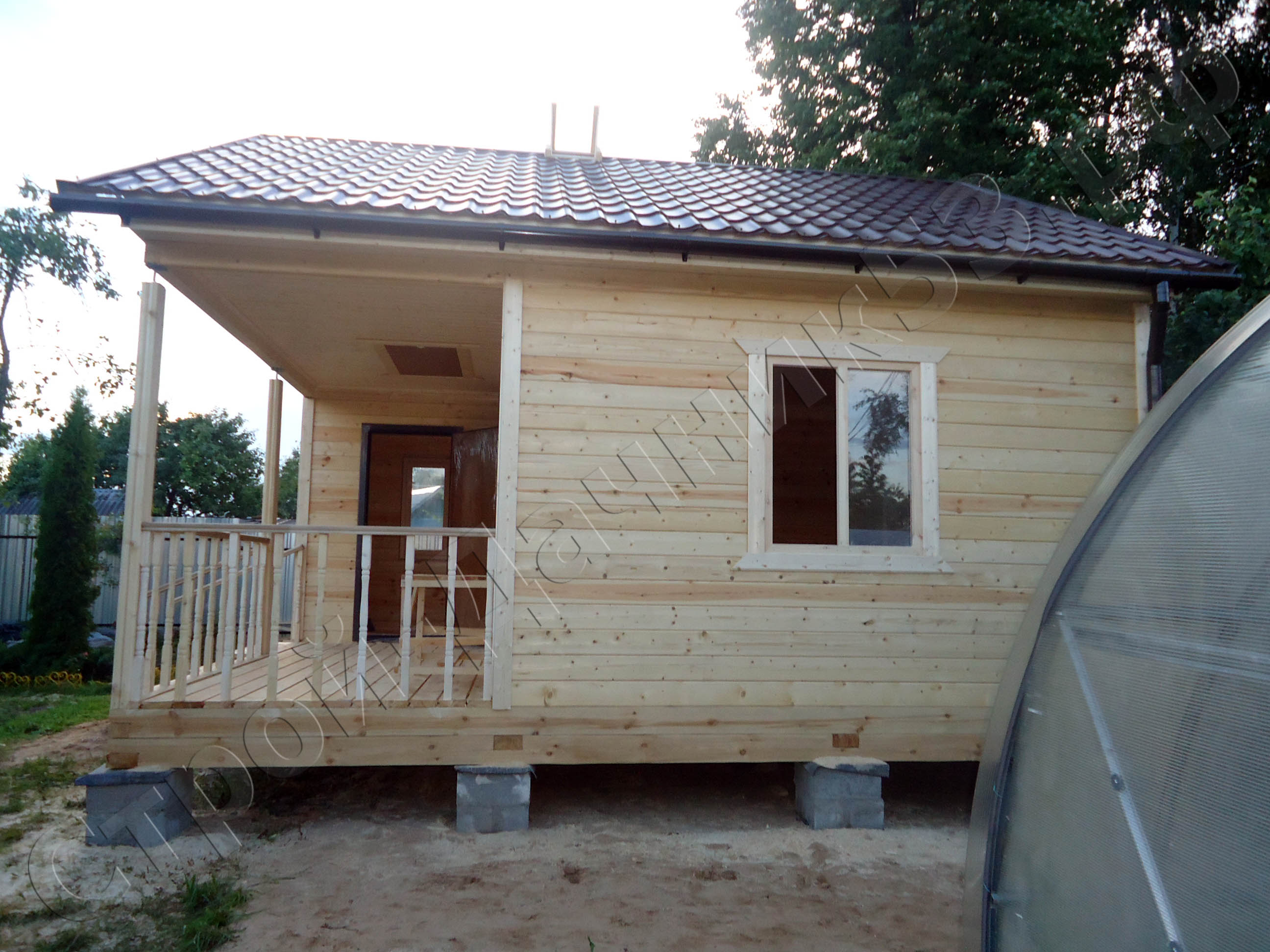 Вид дома с боку