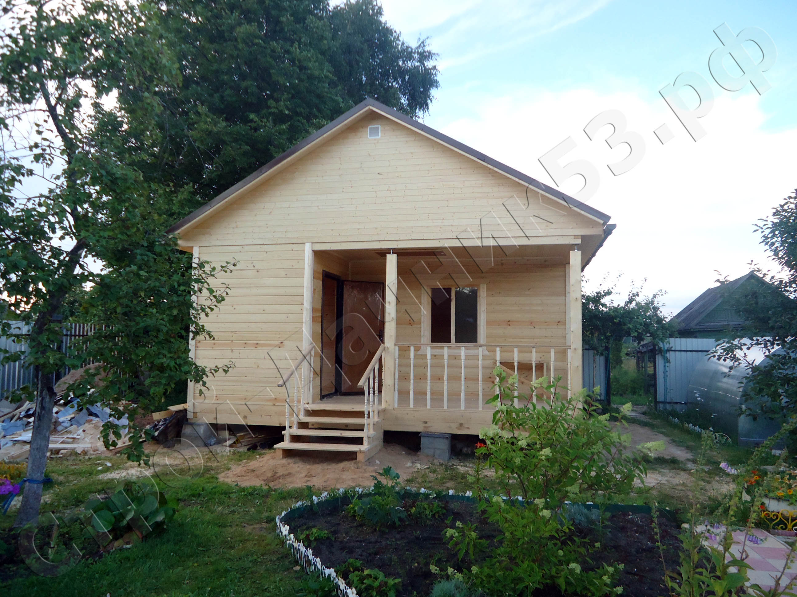 Вид дома со стороны террасы